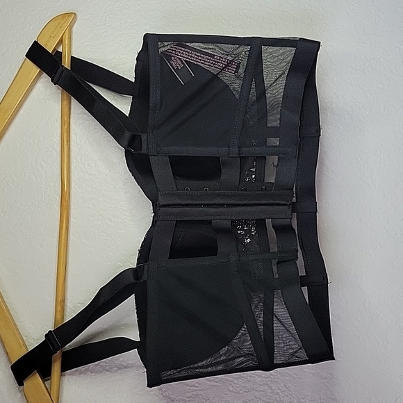 Victoria's Secret Black Embellished Bra Size 36C - Picture 8 of 16